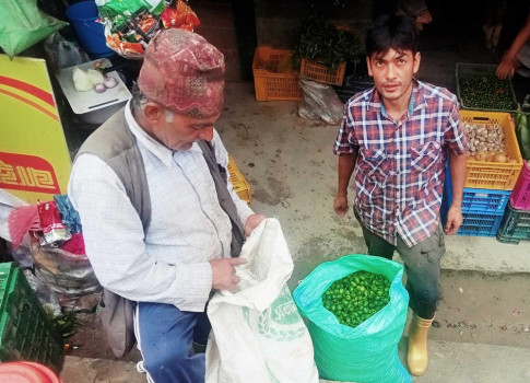 अकबरेबाट मनग्य आम्दानी